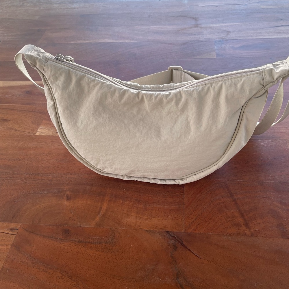 Uniqlo Belt Bag in Light cream - Picture 4 of 5